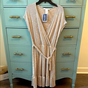 NWT Caution to the Wind lightweight dress. Sz M.